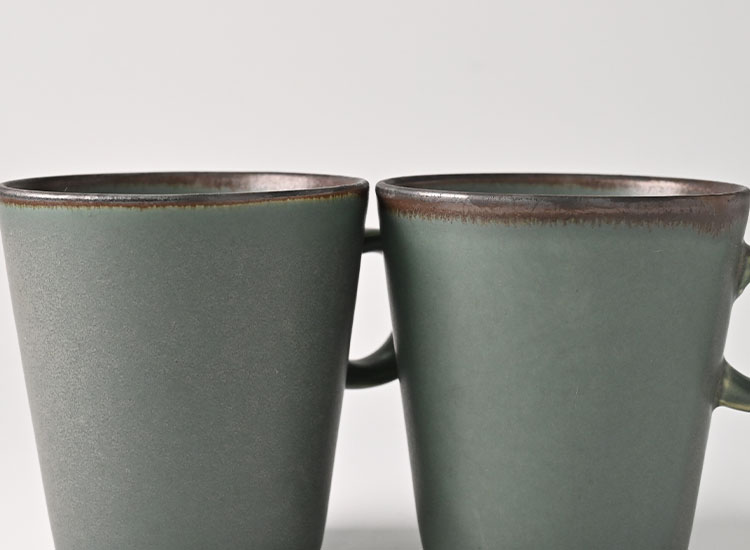 SABI_濃緑 カップのイメージ