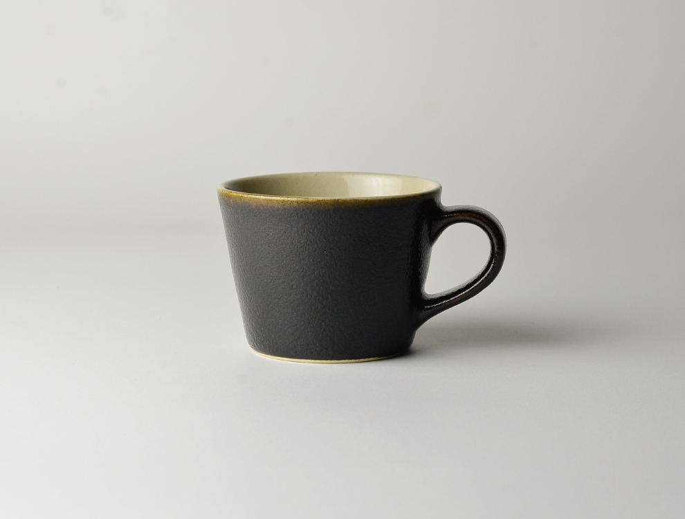 益子伝統釉_ゆず肌黒 コーヒーカップ イメージ