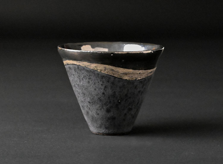 西村俊彦_黒プラチナ彩ぐい吞 イメージ